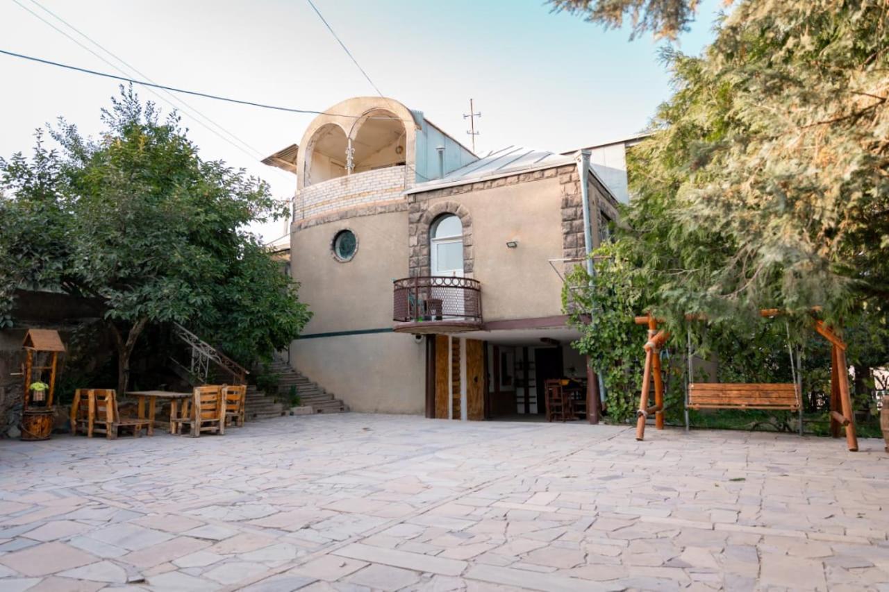 Elegaya Guest House 이제반 외부 사진
