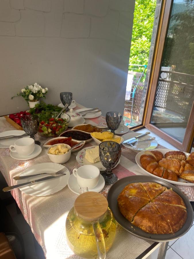 Elegaya Guest House 이제반 외부 사진