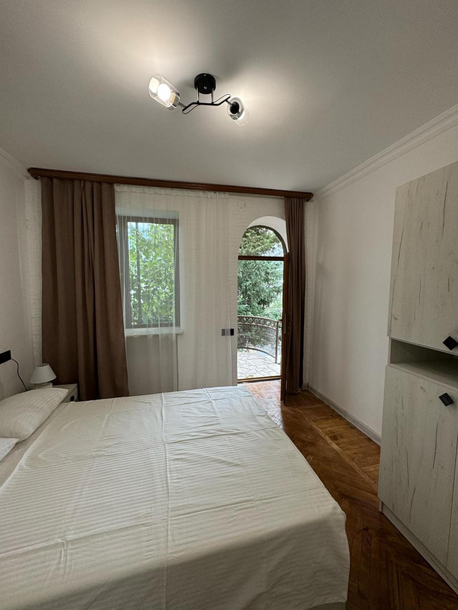 Elegaya Guest House 이제반 외부 사진