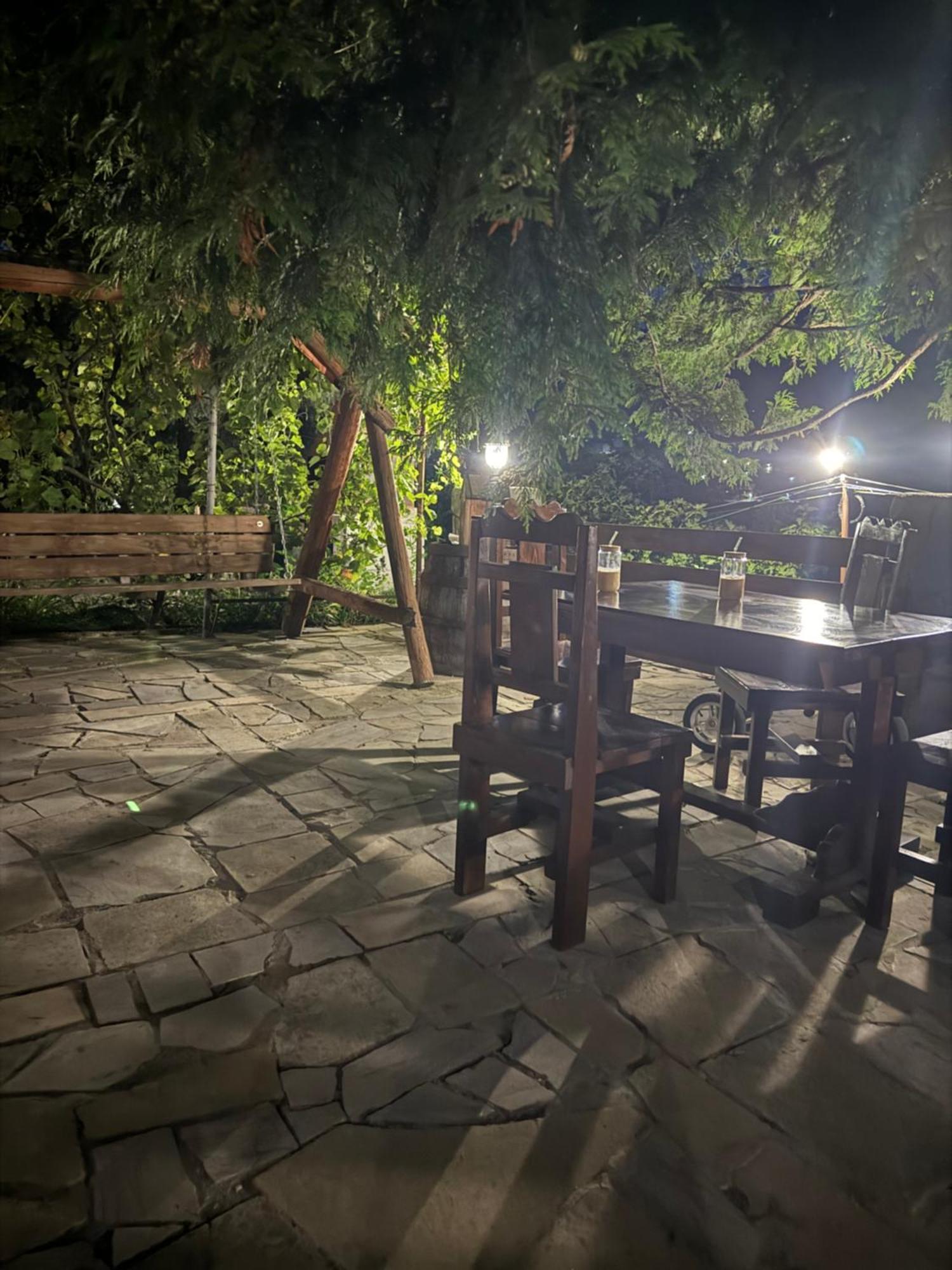 Elegaya Guest House 이제반 외부 사진